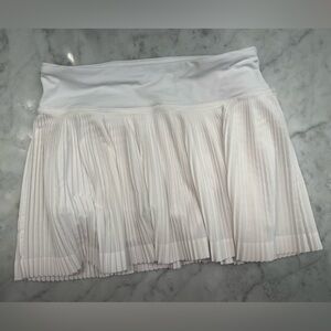 Lululemon white pleated shirt size 2